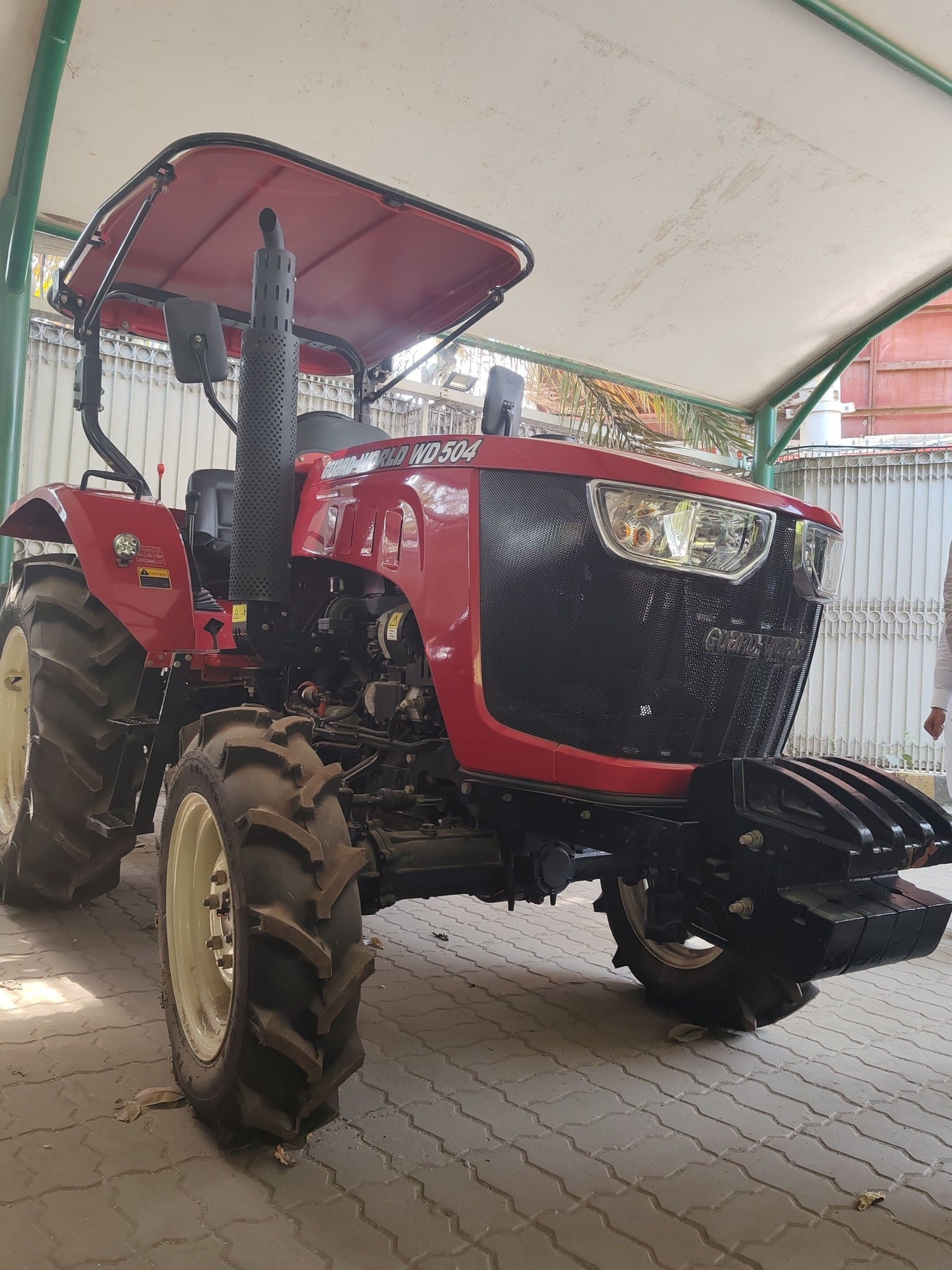 guard world tractor
