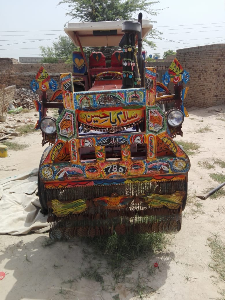 Old NH 640 75 hp tractor for sales