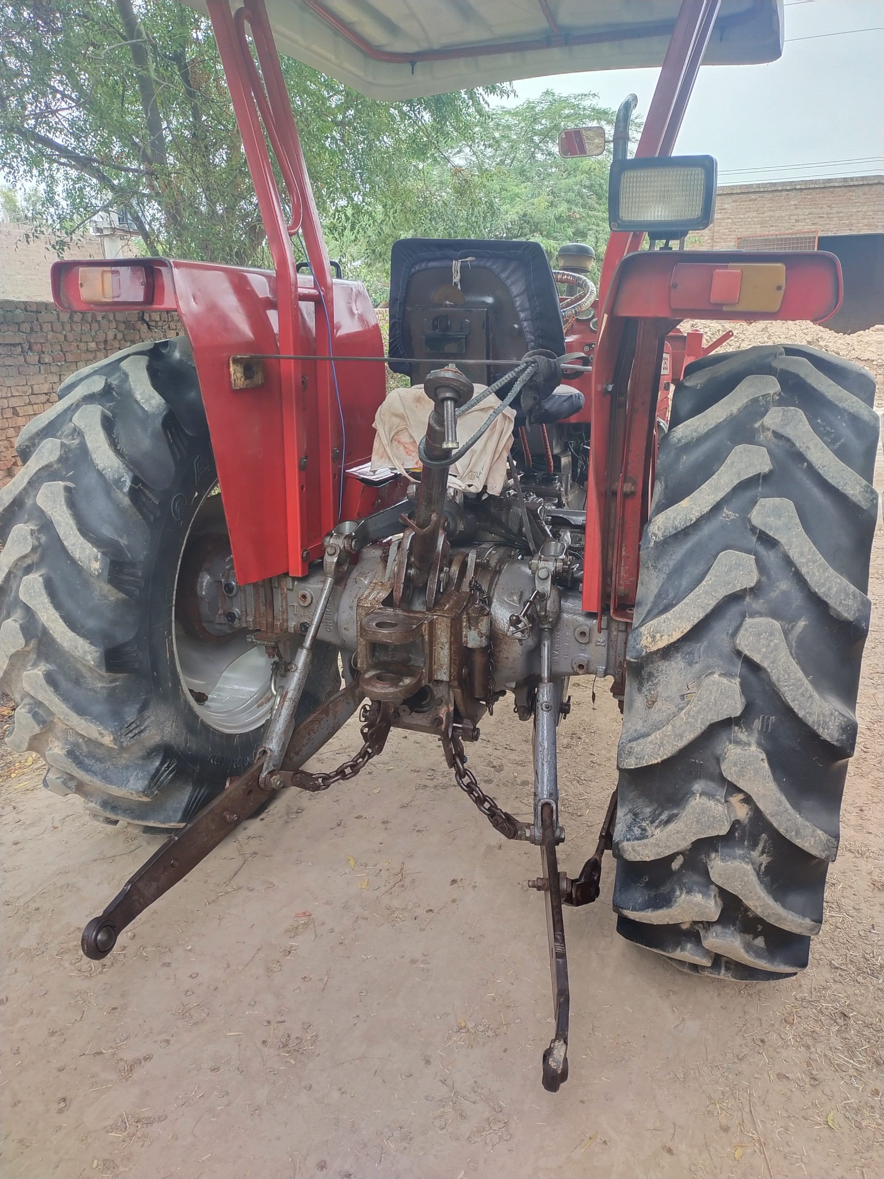 Massey Ferguson MF350 tractor