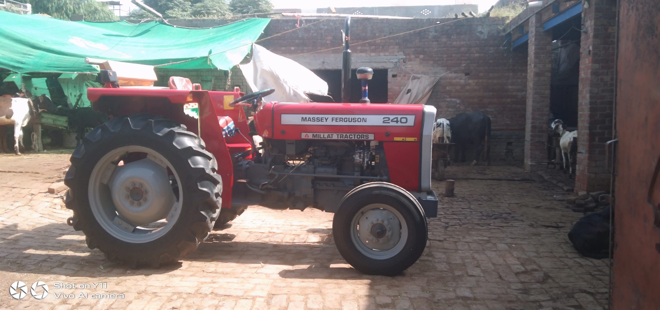 Massey MF240 tractor model 2018