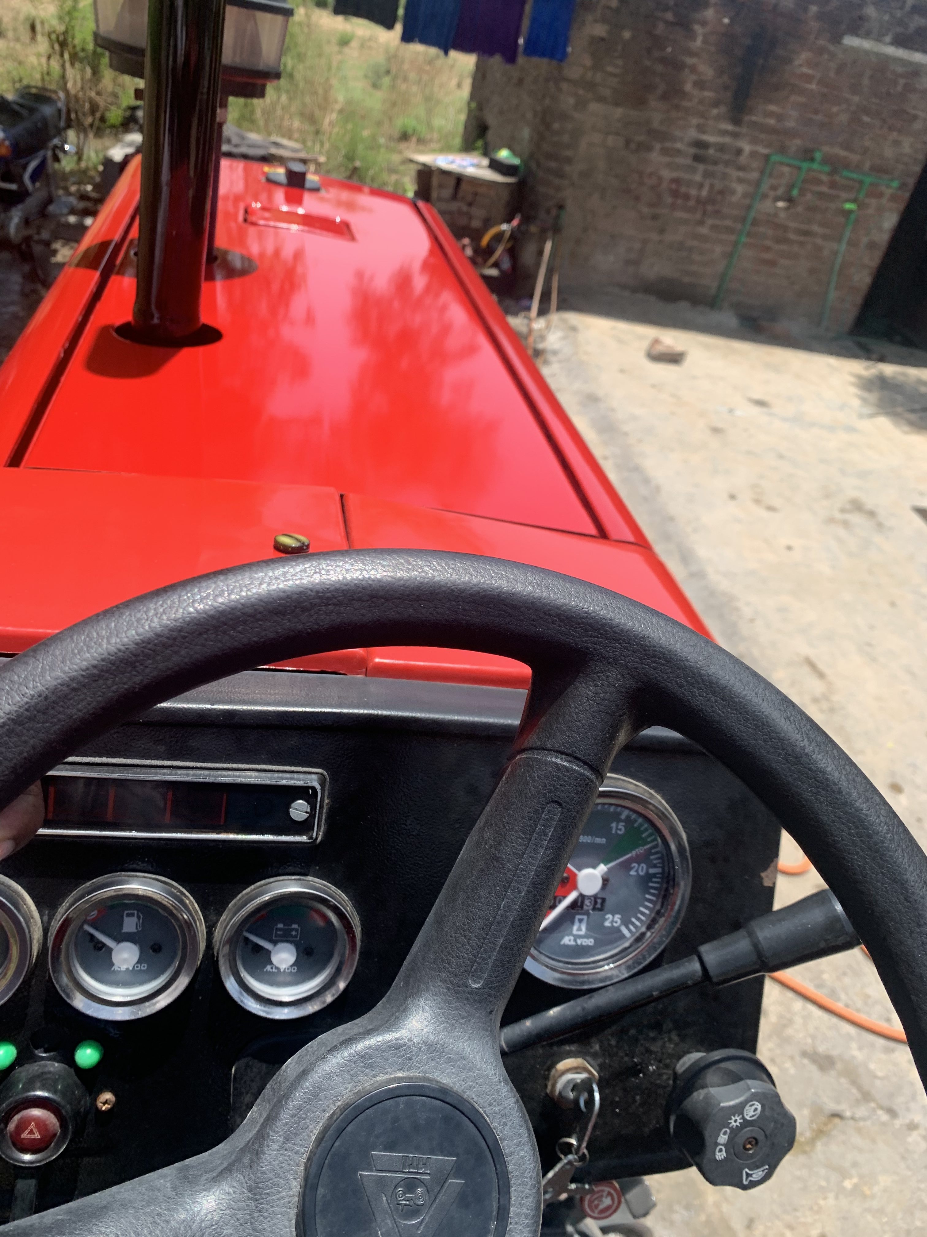 MF385 Model 2021 Tractor