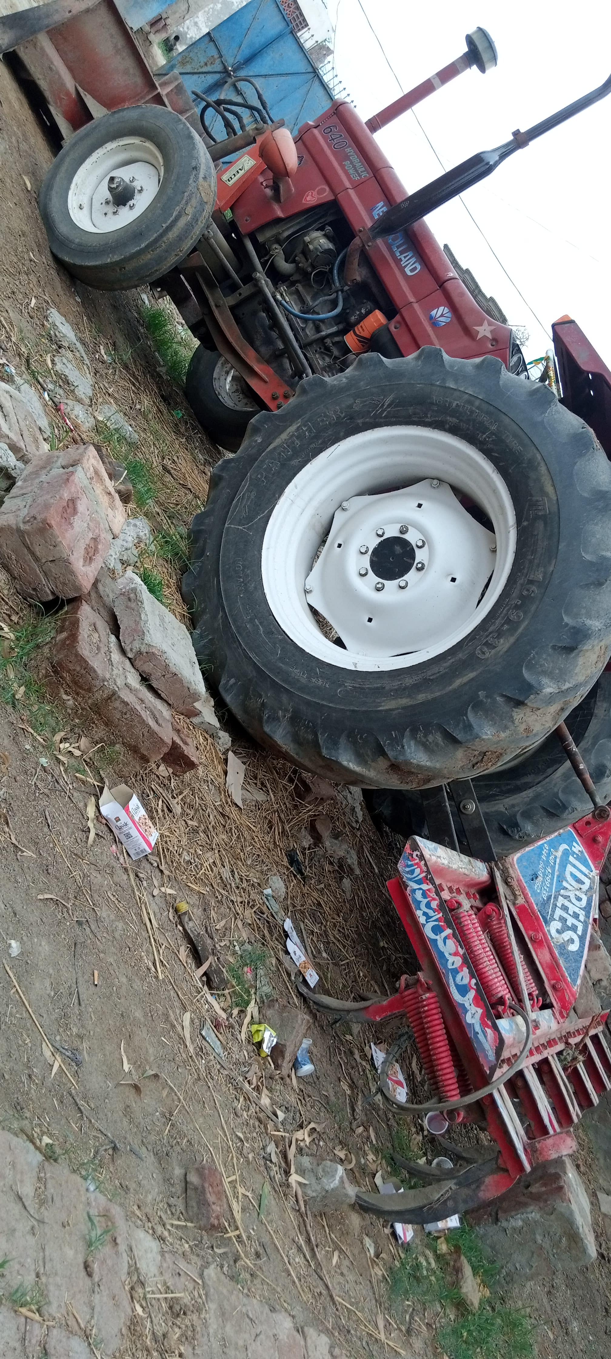 New holland 640 model 2008