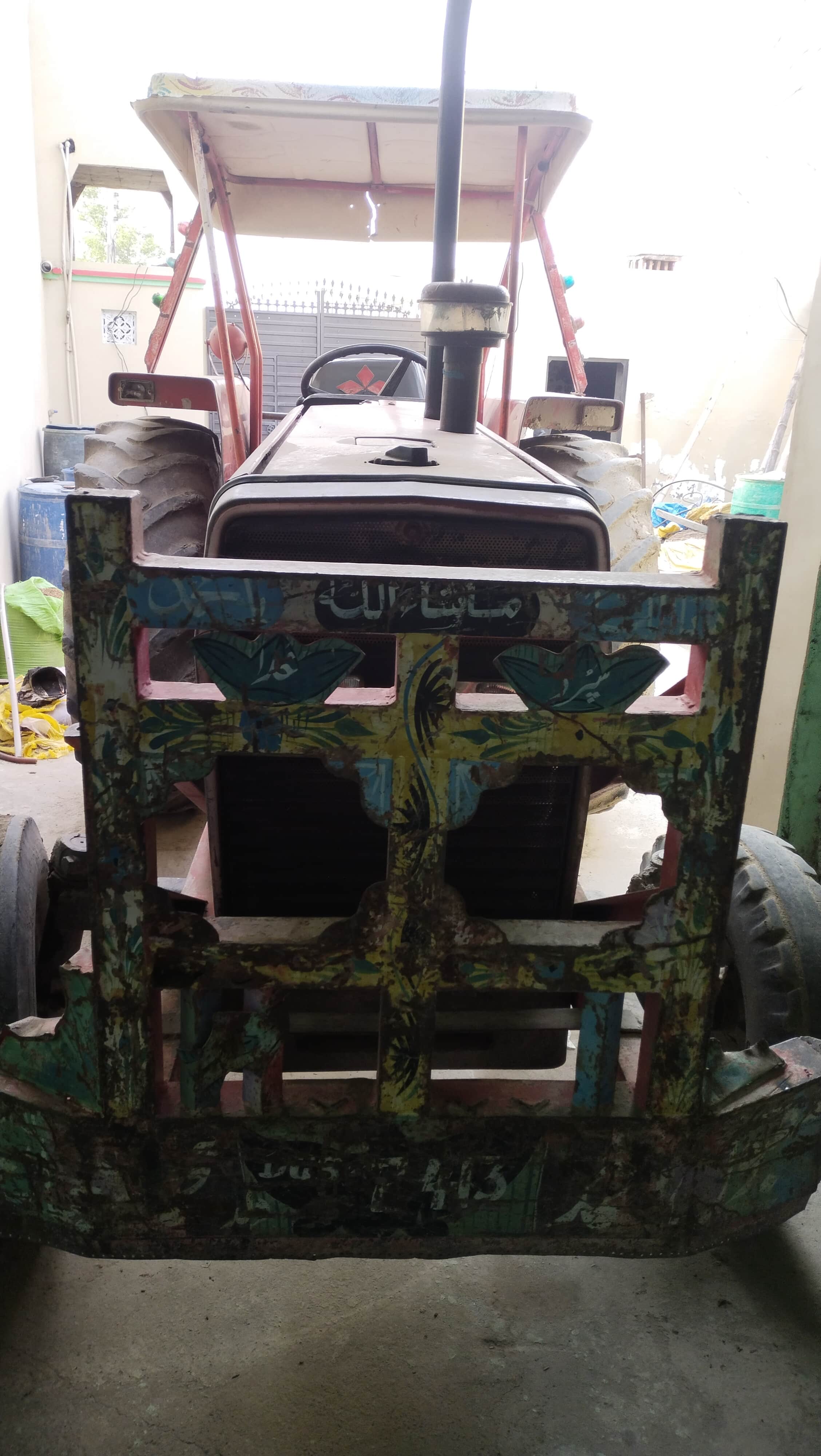 MF 385 Perkins 2008 model Tractor