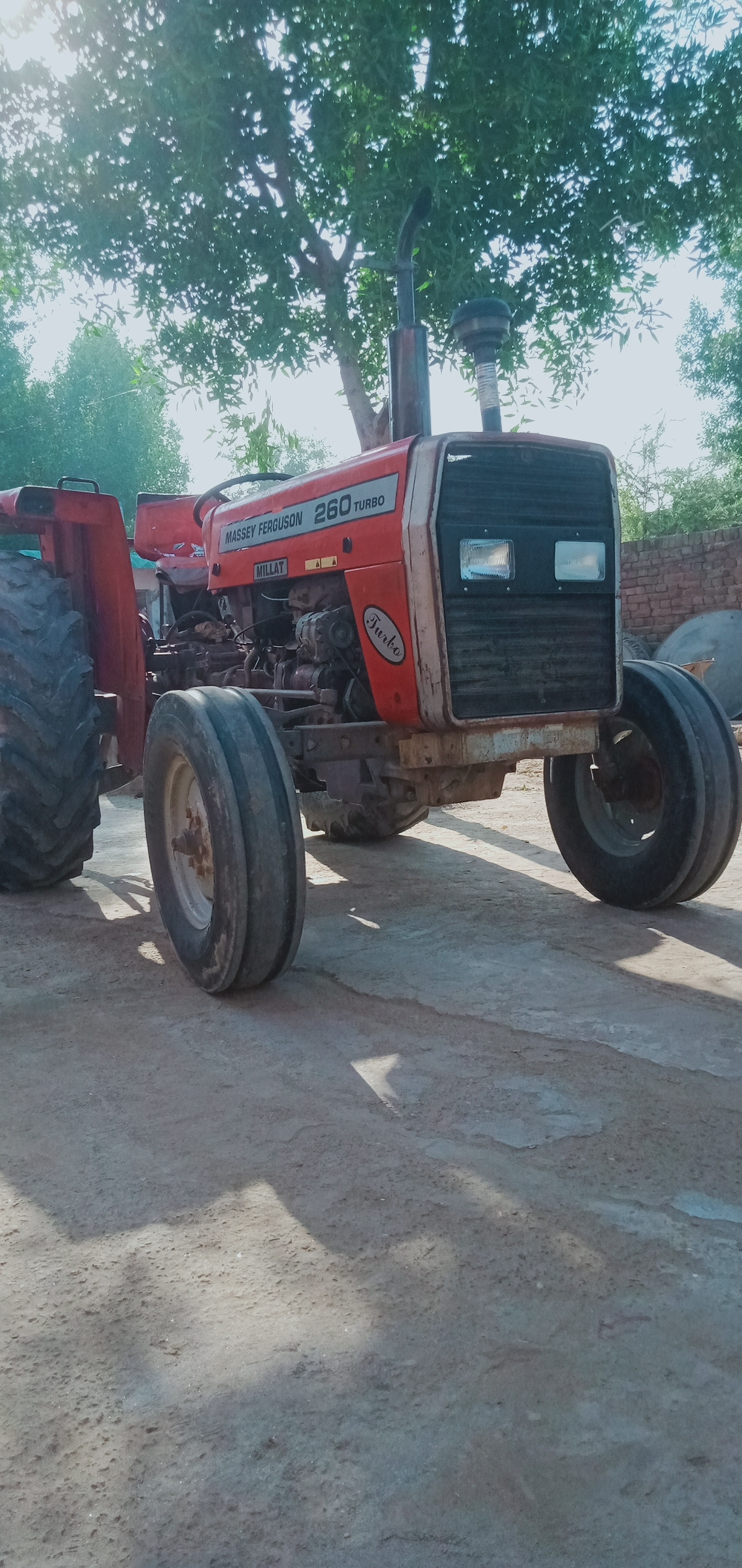 Millat Massey 260 Turbo Tractor model 2010