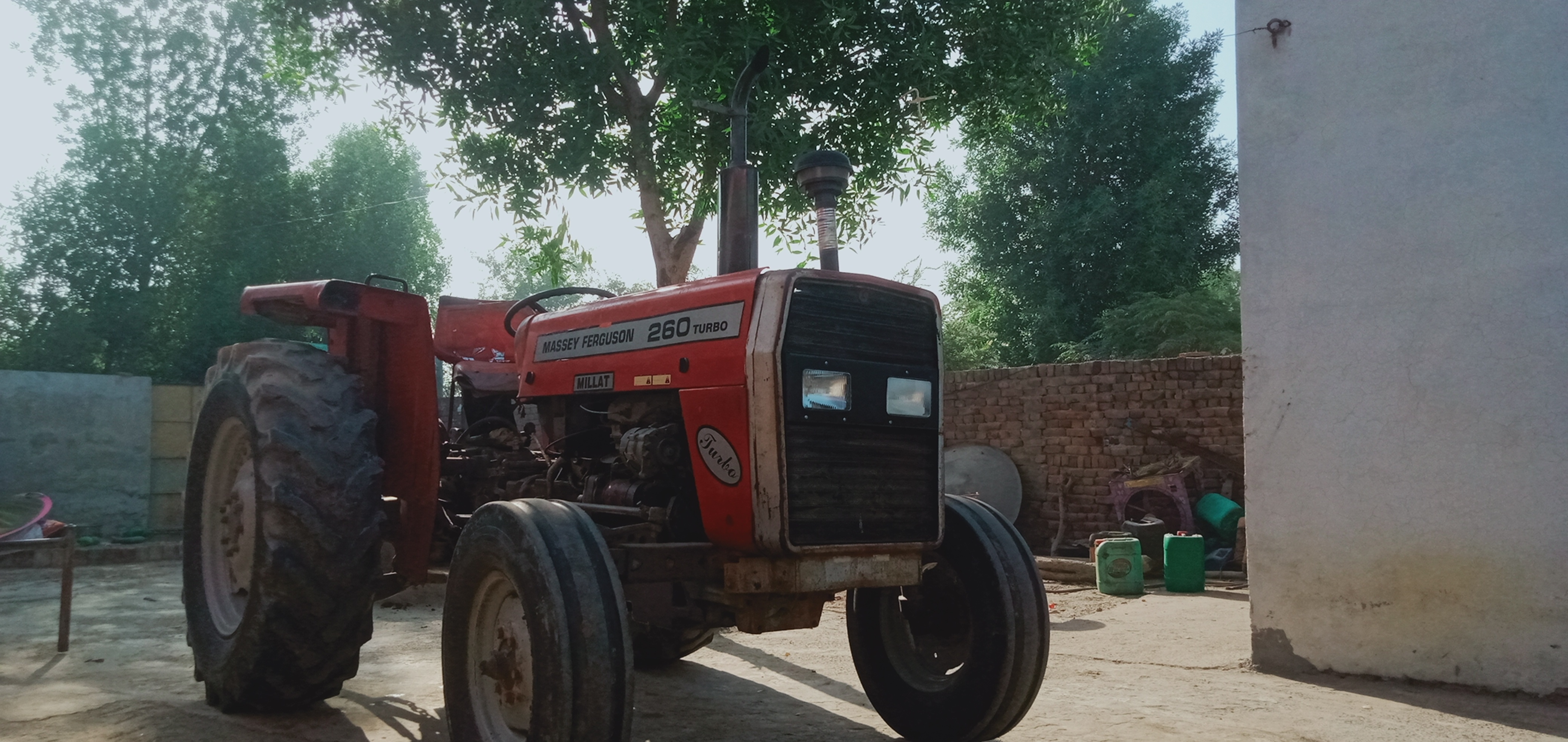 Millat Massey 260 Turbo Tractor model 2010