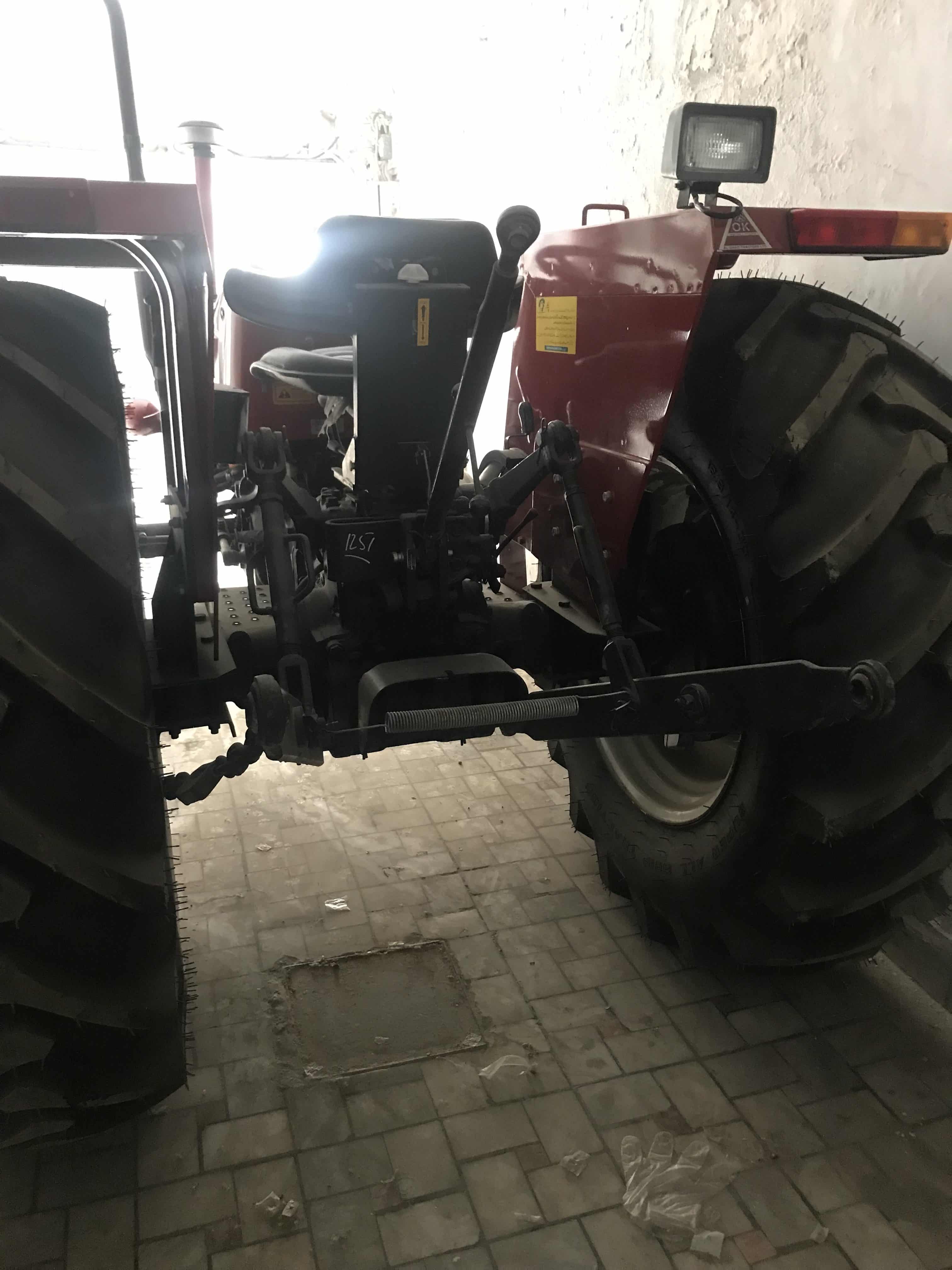 NH 640 tractor odel 2022