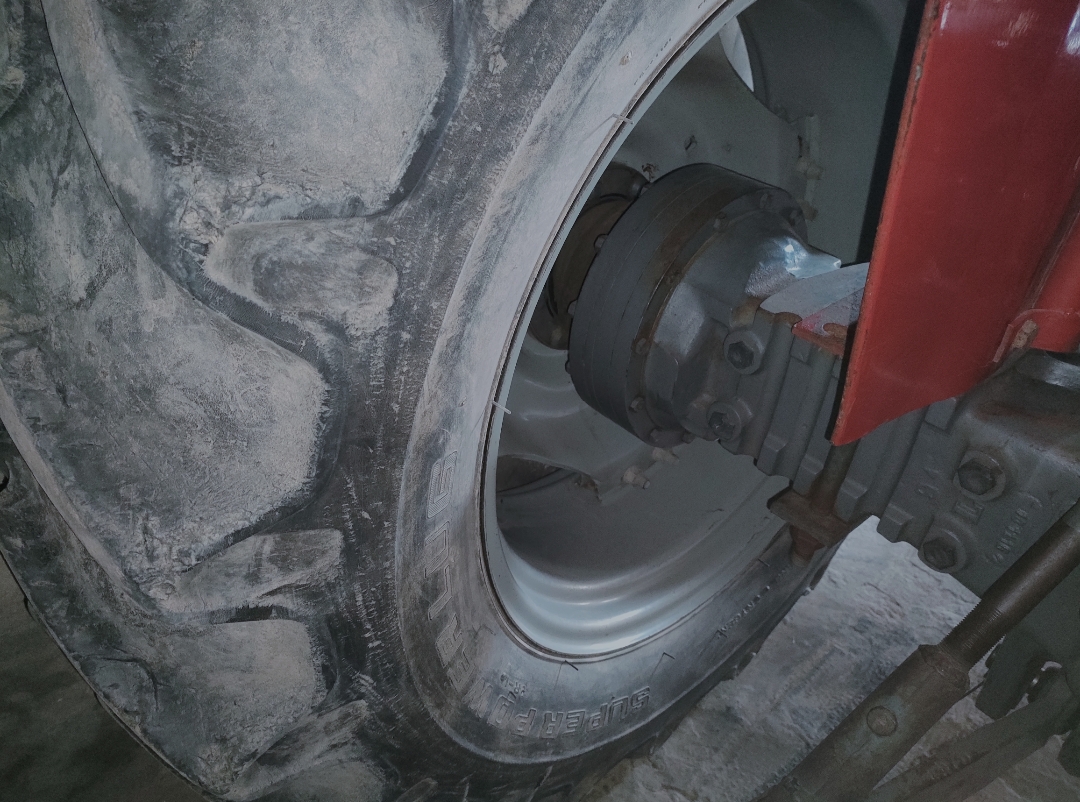 Massey MF240 model 2017