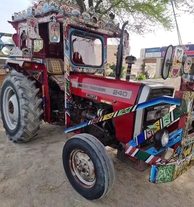 Messey 240 tractor with 18 ft 4-wheel Trolly