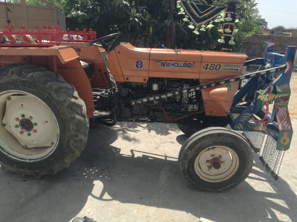 NH fiat 480 tractor model 2009
