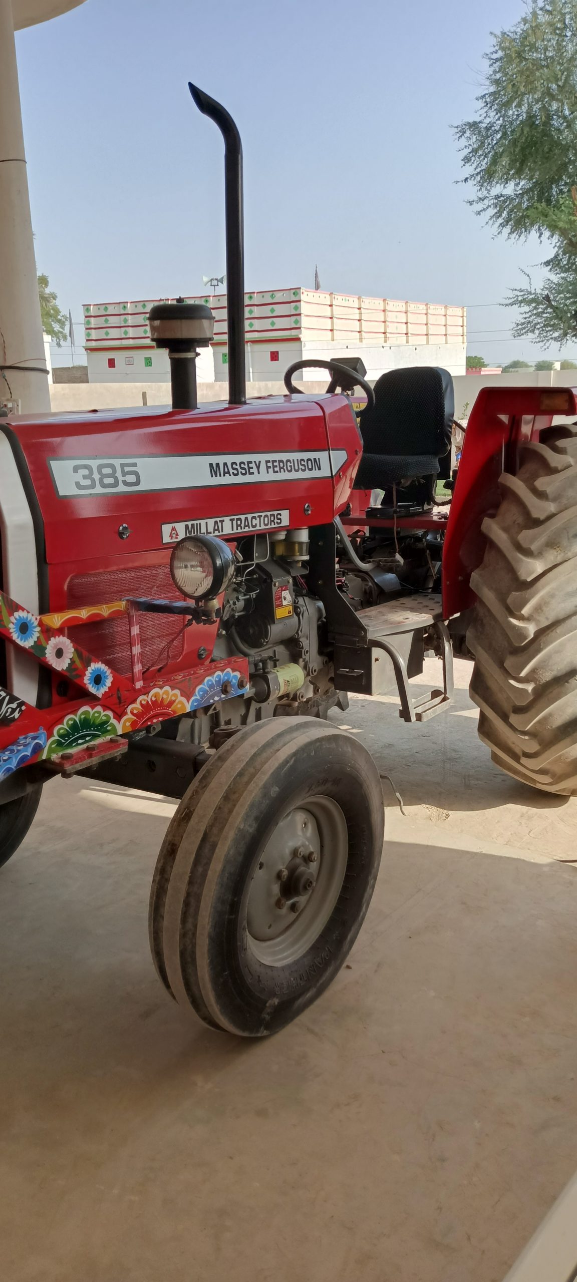 MF 385 model 2021 fresh tractor