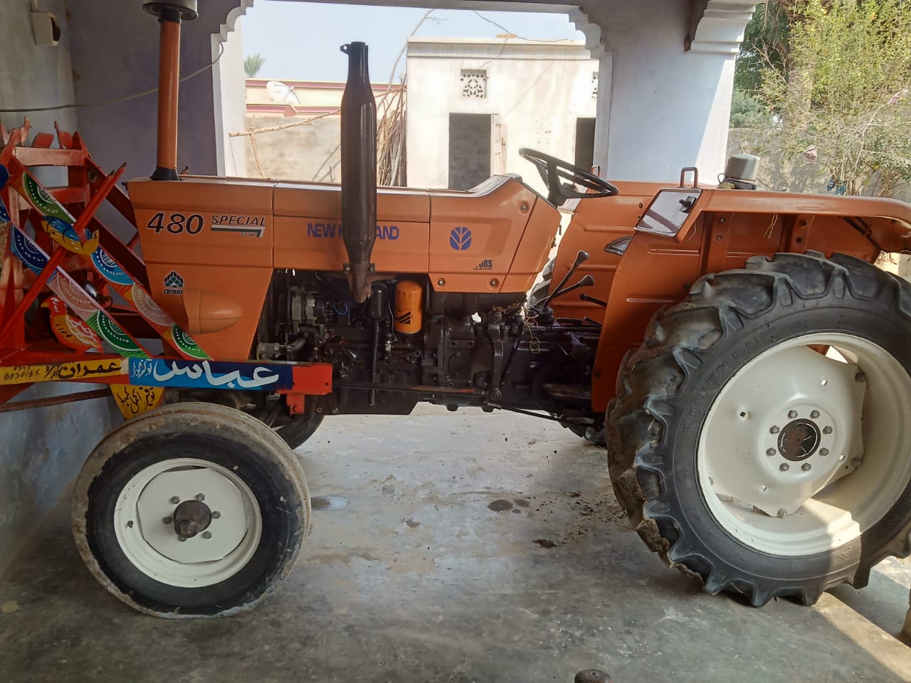 New Holland 480 tractor model 2017