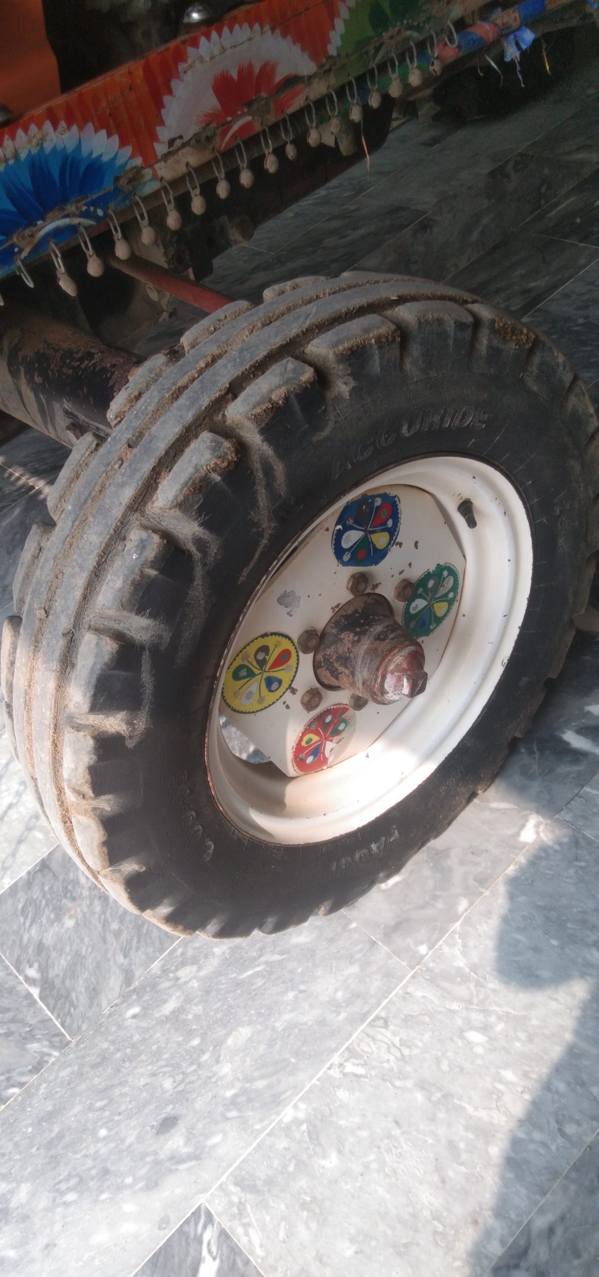 NH 480 tractor model 2014