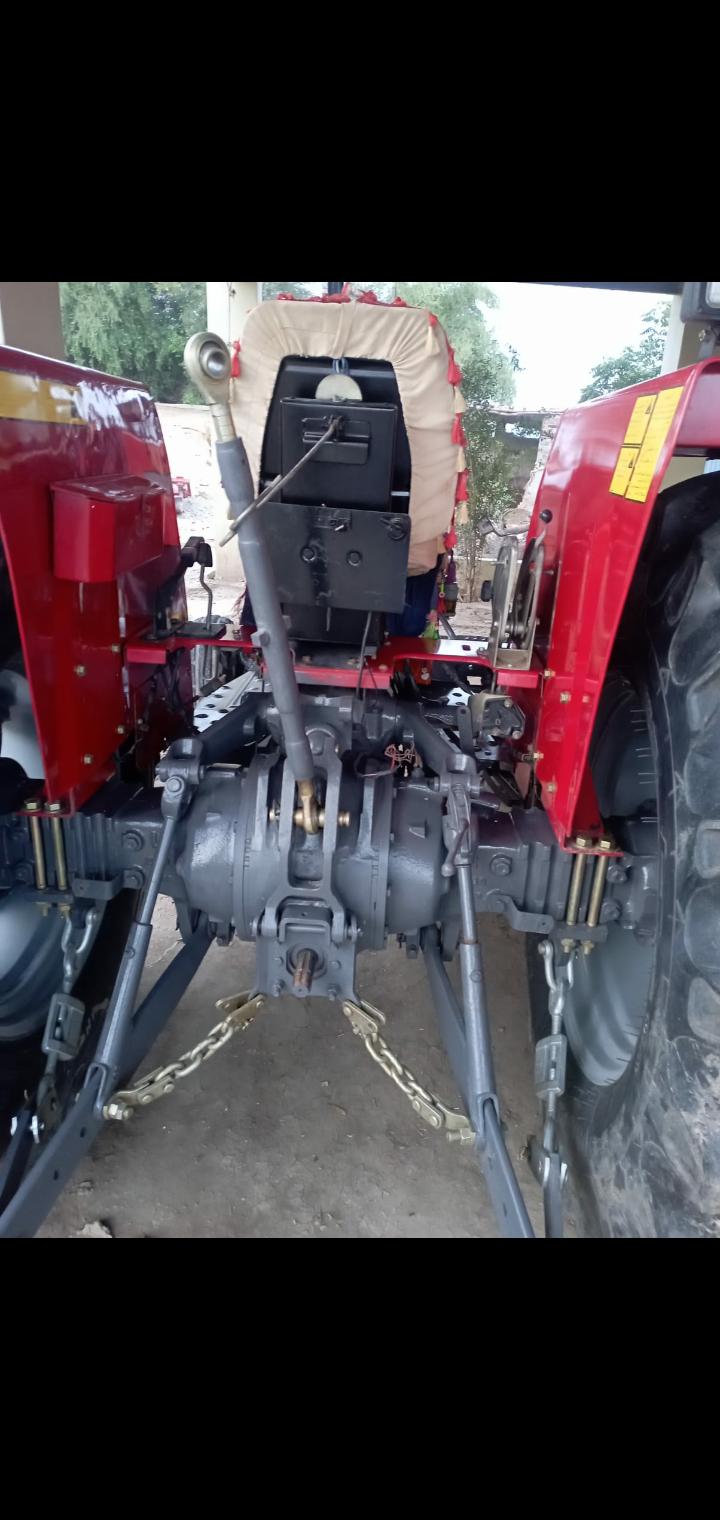 Massey Ferguson 385 tractor model 2021